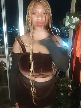 EvonyFoxxx online show from 11-29-25, 06:24