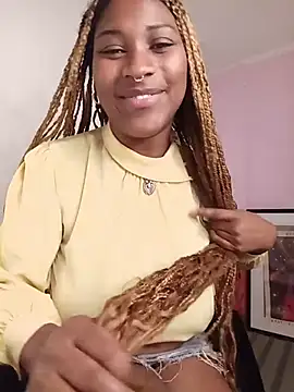 Snapshot of EvonyFoxxx chatting on 07-05-26, 04:19 EvonyFoxxx online show from 07-05-26, 04:19