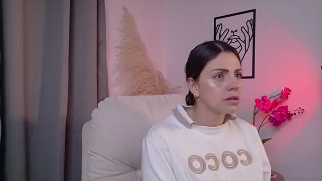 SeleneNova online show from 04-17-26, 08:11