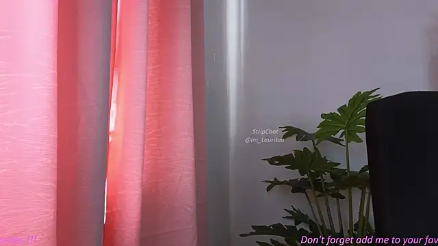 Snapshot of BabyLauritaa chatting on 06-27-26, 08:04 BabyLauritaa online show from 06-27-26, 08:04