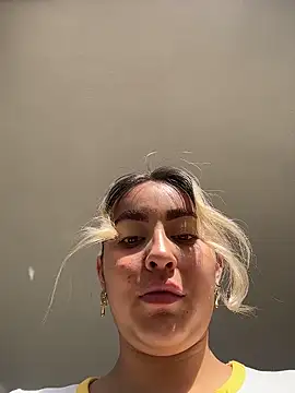 Elina Hills online show from 02-26-26, 02:06