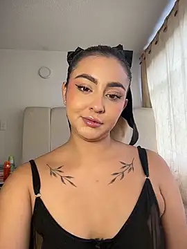 Elina Hills online show from 02-19-26, 06:38