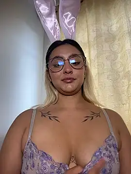 Elina Hills online show from 03-31-26, 06:21