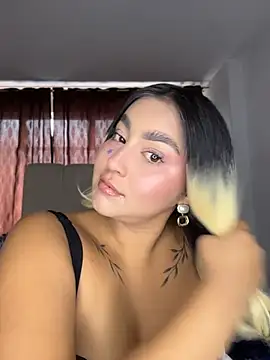 Elina Hills online show from 06-16-26, 02:06