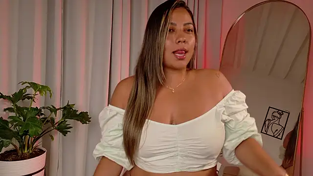 Zara Nova online show from 02-11-26, 02:00