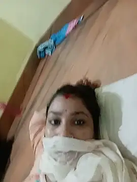 Snapshot of Sangita_g chatting on 06-18-26, 12:43 Sangita g online show from 06-18-26, 12:43