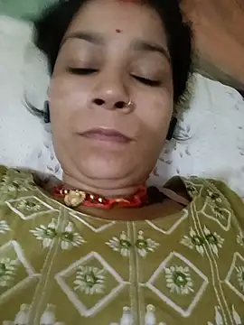 Snapshot of Sangita_g chatting on 06-12-26, 03:54 Sangita g online show from 06-12-26, 03:54
