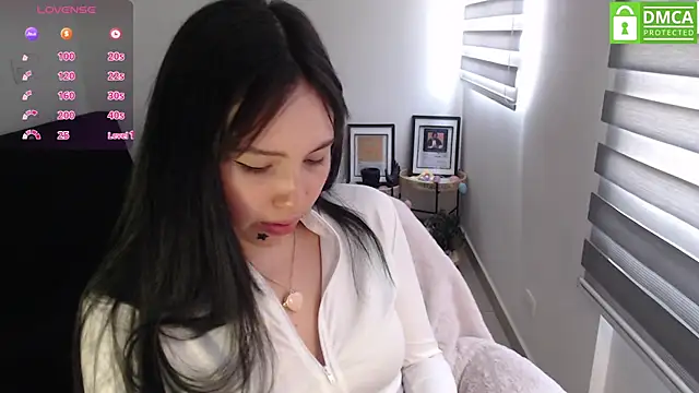 Snapshot of just_meko chatting on 04-22-26, 10:27 just meko online show from 04-22-26, 10:27