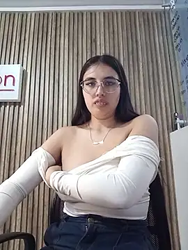 Valk submissive online show from 04-21-26, 04:52