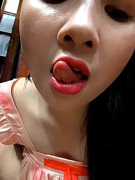 Okleotina9 online show from 05-05-26, 04:21