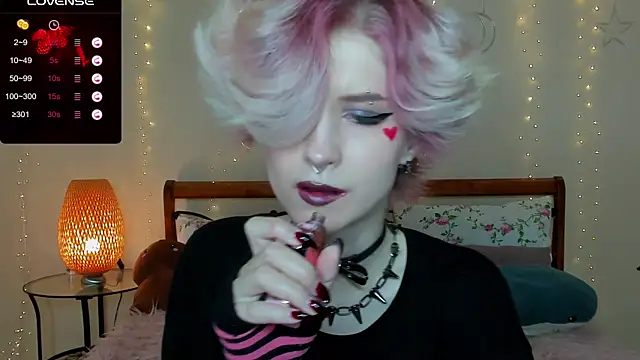 Angel Julles online show from 07-17-26, 04:04