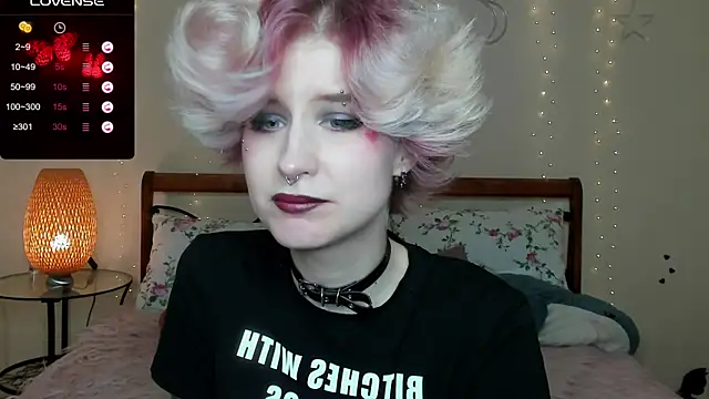 Angel Julles online show from 07-18-26, 04:37