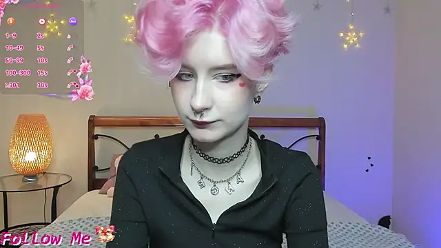 Angel Julles online show from 11-30-25, 01:06