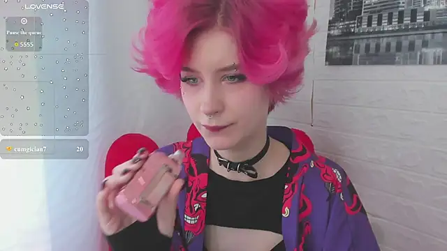 Angel Julles online show from 06-18-26, 06:34