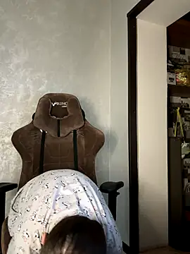 ZlatoslavaLo online show from 11-15-25, 05:44