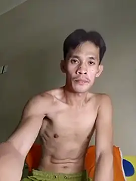 Hot-babyyboy30 online show from 11-18-25, 01:32