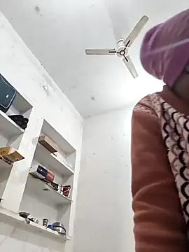 Cute Arushi online show from 12-22-25, 06:30