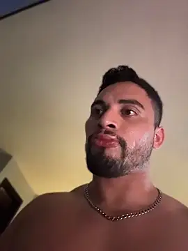 latinpeaches online show from 06-27-26, 11:00