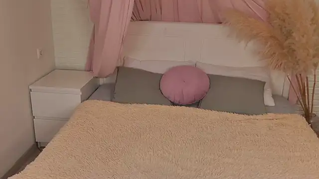 Helena Amour online show from 12-03-25, 06:25