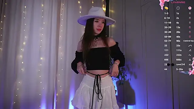 Snapshot of tinyanie chatting on 02-13-26, 06:24 tinyanie online show from 02-13-26, 06:24