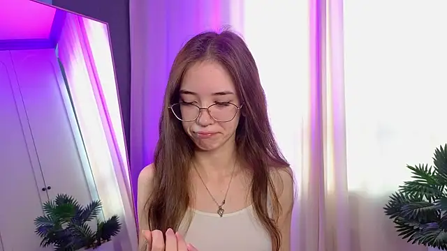 tinyanie online show from 11-08-25, 06:06