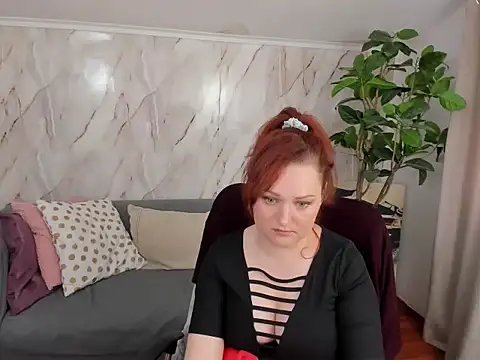 Snapshot of OhLadyPlease chatting on 11-03-25, 07:57 OhLadyPlease online show from 11-03-25, 07:57