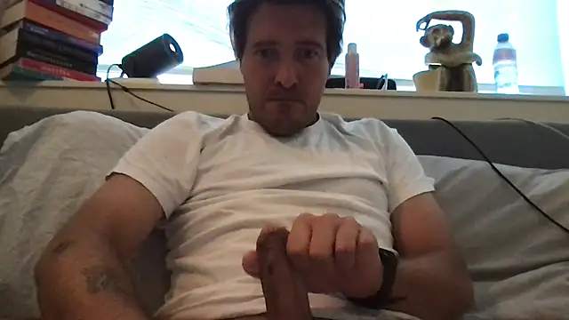 Snapshot of dutchpieter95 chatting on 07-08-26, 06:36 dutchpieter95 online show from 07-08-26, 06:36