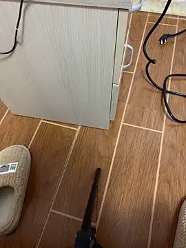 Snapshot of a-668899 chatting on 10-31-25, 09:39 a-668899 online show from 10-31-25, 09:39