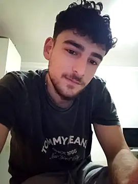 yasinesra757  online show from 03-06-26, 12:05