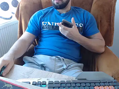 Snapshot of strongcoffee10 chatting on 11-19-25, 08:58 strongcoffee10 online show from 11-19-25, 08:58