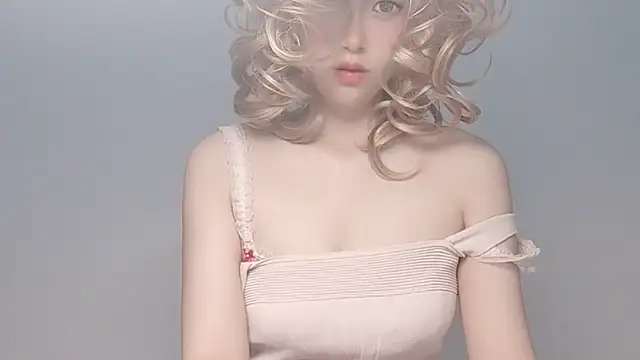 JuliaNoir online show from 05-11-26, 03:19