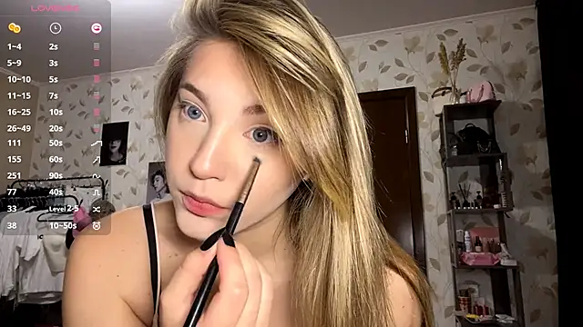 OrethaEredia online show from 11-20-25, 03:02