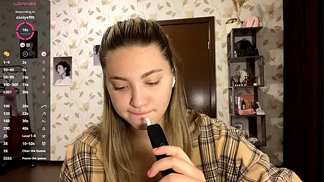 OrethaEredia online show from 11-28-25, 06:52