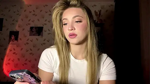 OrethaEredia online show from 11-06-25, 03:38