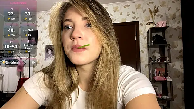 OrethaEredia online show from 11-27-25, 04:18