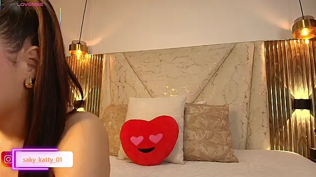 Kat Saky online show from 04-04-26, 11:44