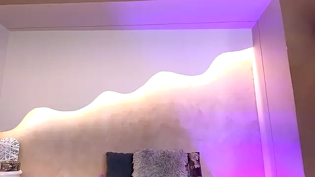 AlisonMartinezz online show from 11-13-25, 01:04