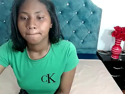 valentinavega18x online show from 11-07-25, 06:07