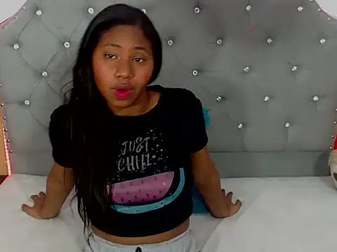 valentinavega18x online show from 11-11-25, 04:40