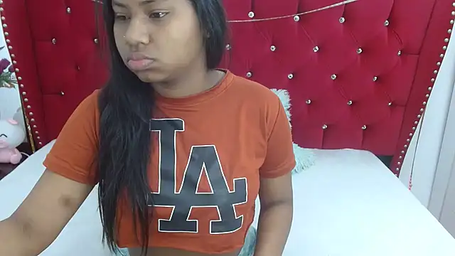 valentinavega18x online show from 04-28-26, 07:46