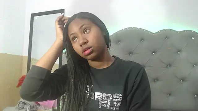 valentinavega18x online show from 12-02-25, 04:03