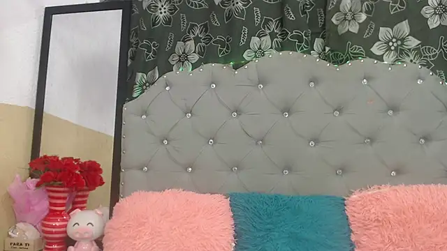 valentinavega18x online show from 01-12-26, 04:19