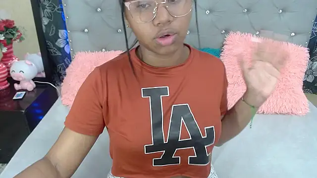 Snapshot of valentinavega18x chatting on 02-03-26, 04:10 valentinavega18x online show from 02-03-26, 04:10