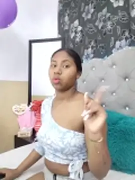 valentinavega18x online show from 12-16-25, 04:00