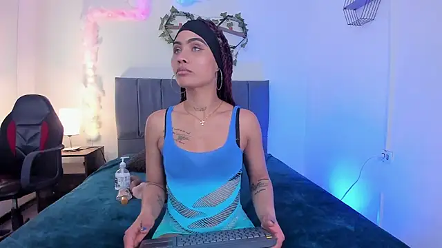 Lucerop  online show from 02-06-26, 03:24