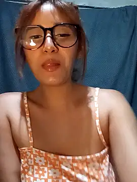 Snapshot of lola_mamadas chatting on 11-21-25, 04:44 lola mamadas online show from 11-21-25, 04:44