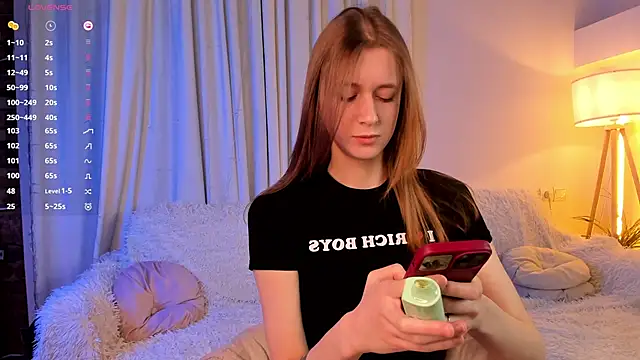 SweetVee online show from 04-02-26, 06:42