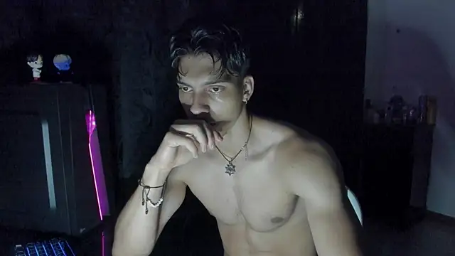 Snapshot of AlessioVitale chatting on 03-29-26, 10:17 AlessioVitale online show from 03-29-26, 10:17