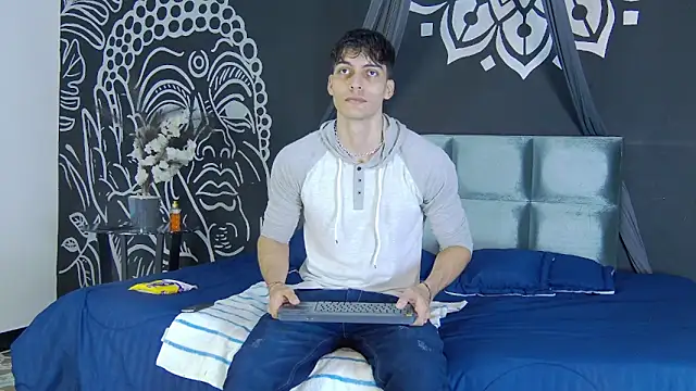 AlessioVitale online show from 12-15-25, 12:00