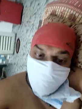 Snapshot of Real_lover_boy chatting on 10-30-25, 08:28 Real lover boy online show from 10-30-25, 08:28